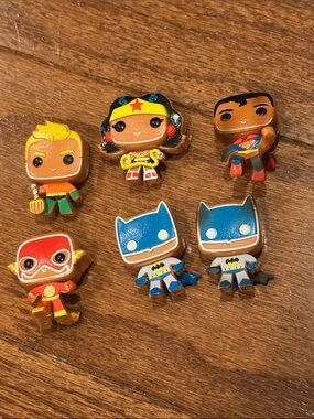 Funko DC Gingerbread vinyl mini figures- Batman, Wonder Woman, Flash, Superman